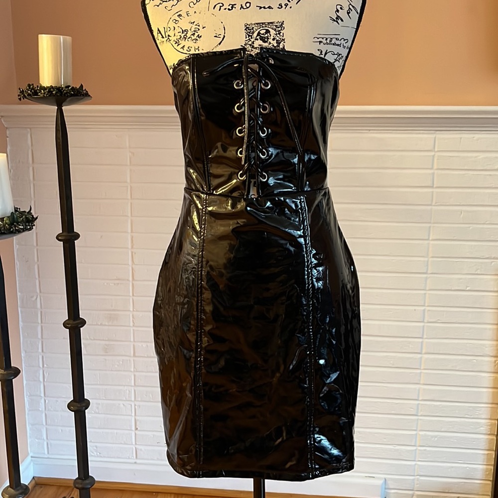 🌺Final Price🌺Fashion Nova Strapless Half Lace-up Dress